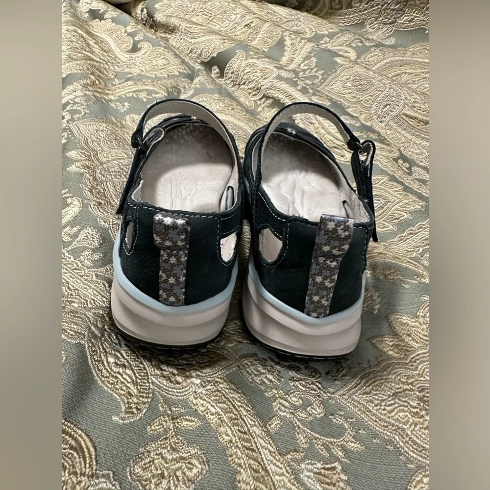 New without box. Jambu Originals. - Picture 2 of 4